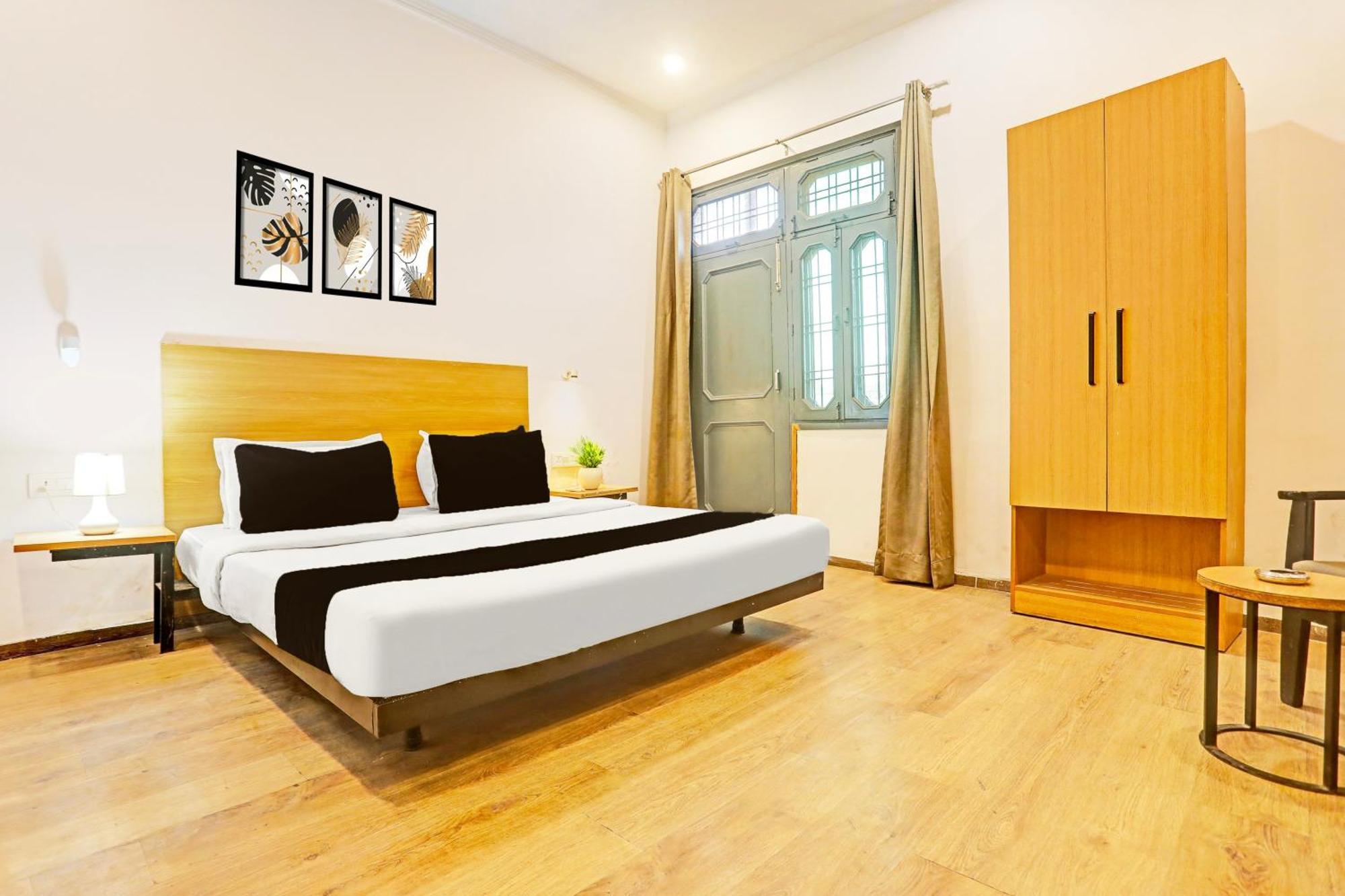Super Townhouse Vijay Khand Gomti Nagar Lucknow Dış mekan fotoğraf
