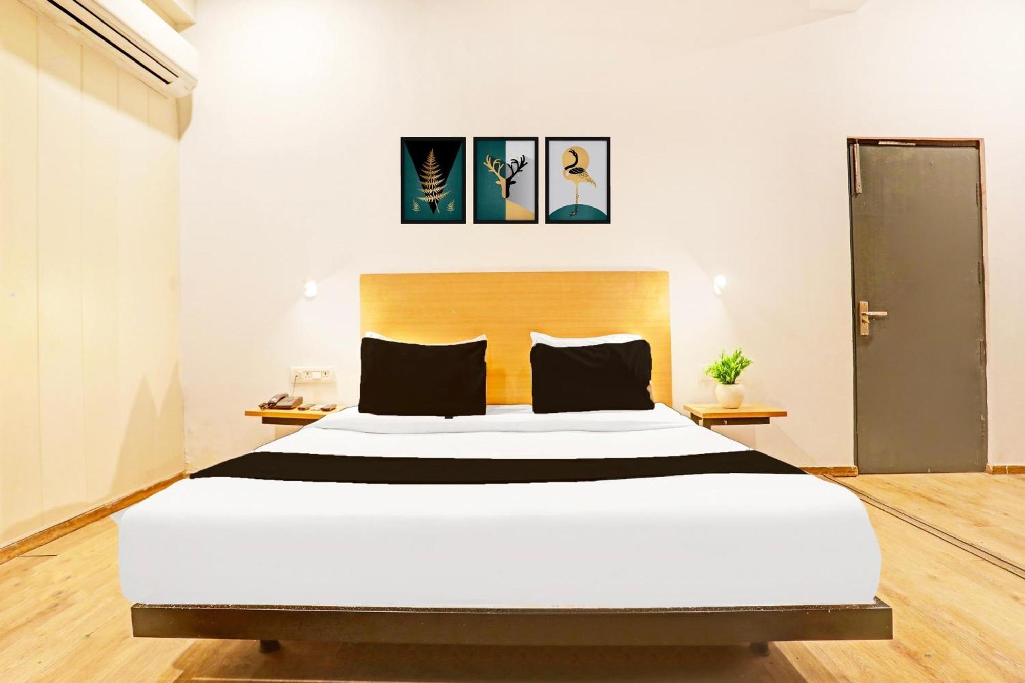 Super Townhouse Vijay Khand Gomti Nagar Lucknow Dış mekan fotoğraf