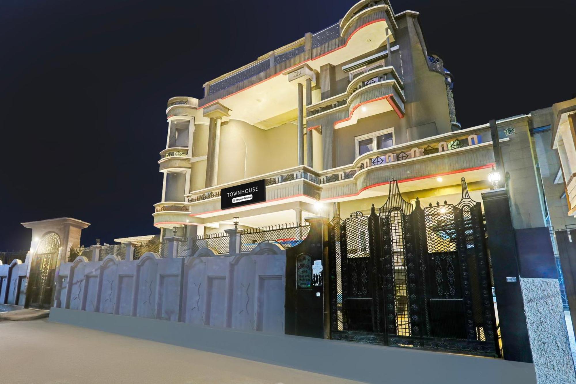 Super Townhouse Vijay Khand Gomti Nagar Lucknow Dış mekan fotoğraf