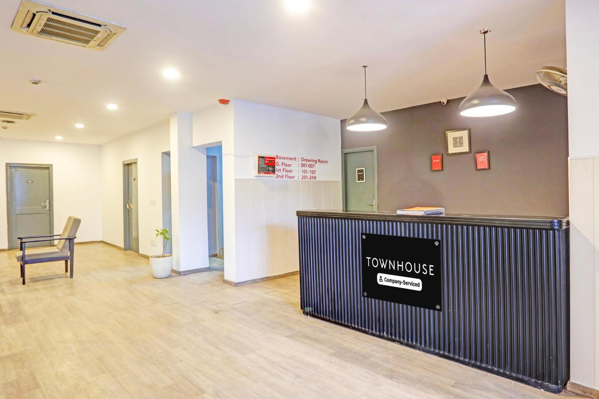 Super Townhouse Vijay Khand Gomti Nagar Lucknow Dış mekan fotoğraf
