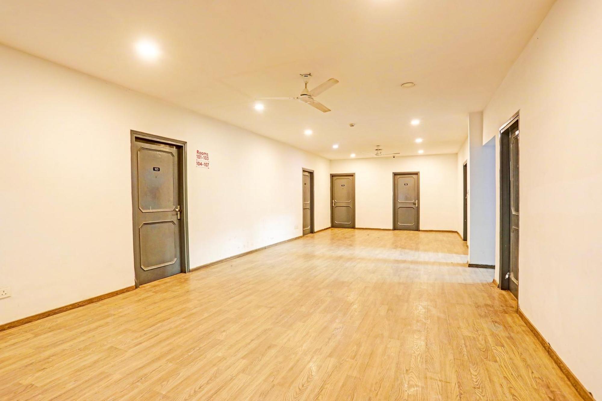 Super Townhouse Vijay Khand Gomti Nagar Lucknow Dış mekan fotoğraf